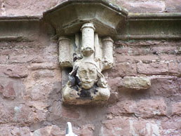 Bollitree Castle carving (18-6-06)