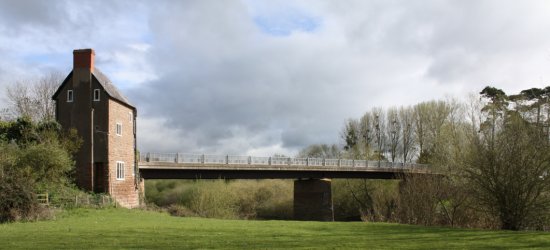 Hoarwithy Bridge