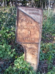 Wilton (Bridstow Parish) mile marker - 1 mile to Ross