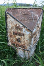 Lea (Lea Parish) mile marker - 4 miles to Ross