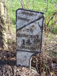 Weston-under-Penyard (Weston Parish) mile marker - 14 miles to Gloucester