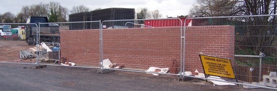 Broadmeadows bridge wall (22-03-08)