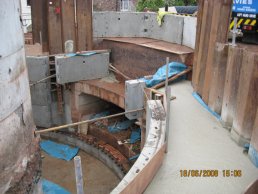 The concrete behind the outer weir chamber (18-06-08)