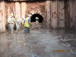 The remains of the old culvert (07-03-08)