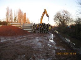 Pipes being delivered (16-01-08)