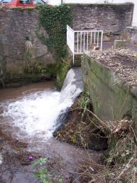 The sluice wall(2-10-07)