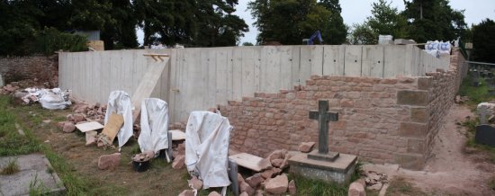 The ongoing building of the boundary wall (27-9-09)