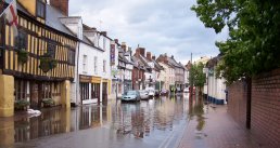 Brookend Street in flood (23-8-06)