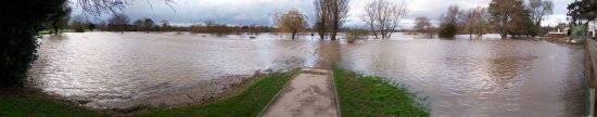 The floods from the Riverside (11-01-07)