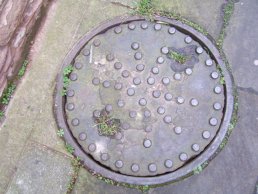 Nichols manhole just off Millpond Street (16-3-06)