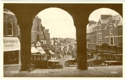 Broad Street from under Market House