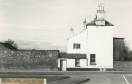 Tudor Farm seen from Fernbank Lane