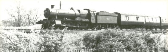 6821 heading to Ross from Gloucester with a passenger train