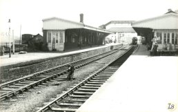 Western end of the platform