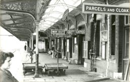 Station south platform canopy