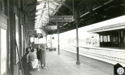 Ross Station south platform canopy