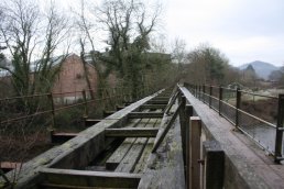 Track bed on Welsh Bicknor Bridge (03-01-2011)