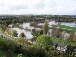 The Wye in flood Ross-on-Wye (7-11-05)