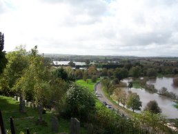 The Wye in flood Ross-on-Wye (7-11-05)