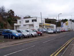 Overross Garage, Overross Street (13-12-06)