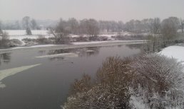 Partially frozen River Wye
