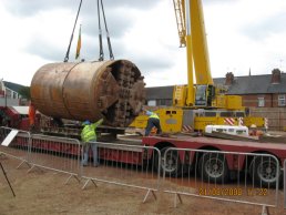 The tunnelling machine on the lorry (21-08-08)