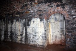 Calcite deposits on the walls (09-04-12)