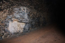 Ballingham Tunnel wall (09-04-12)
