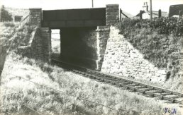 The A40 crossing the Ross Monmouth Line