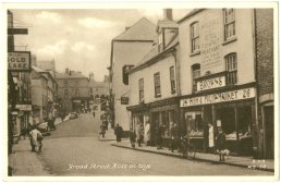 A postcard view of the bottom of Broad Street