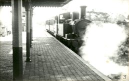 A train in Ross Station