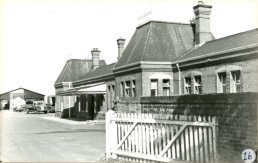 Ross Station and goods shed