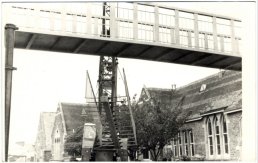 The bridge and crane on Cantilupe Road