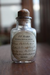 Hart bottle