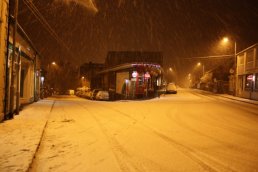 Cantilupe Road and Henry Street in the snow